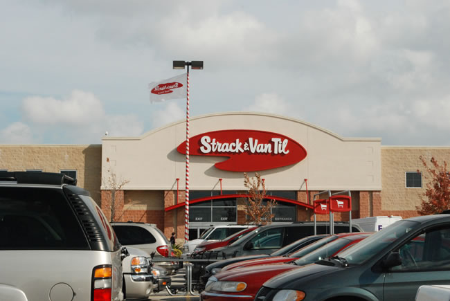Chicago Commercial Leasing Property - Strack and Vantil